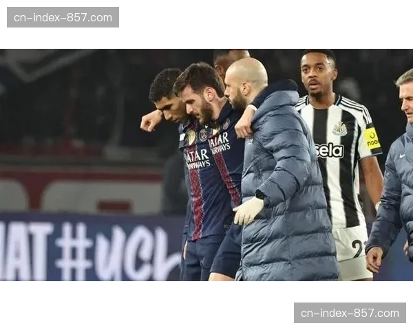 名记:克瓦拉茨赫利亚已恢复训练,有望入选本周末法甲大名单 名记:克瓦拉茨赫利亚已恢复训练,有望入选本周末法甲大名单