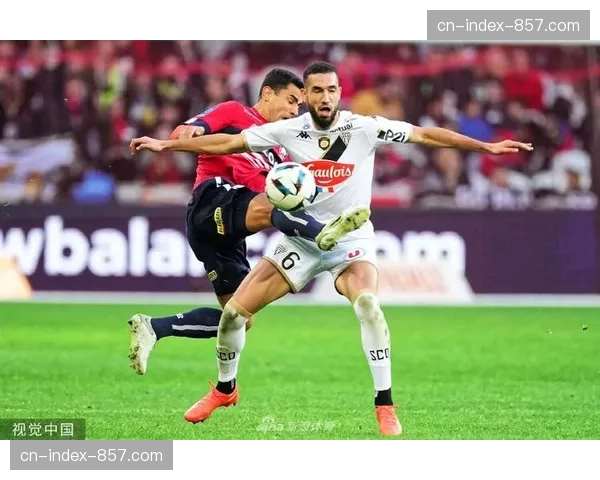 里尔客场1-0力克昂热，老将吉鲁点射制胜