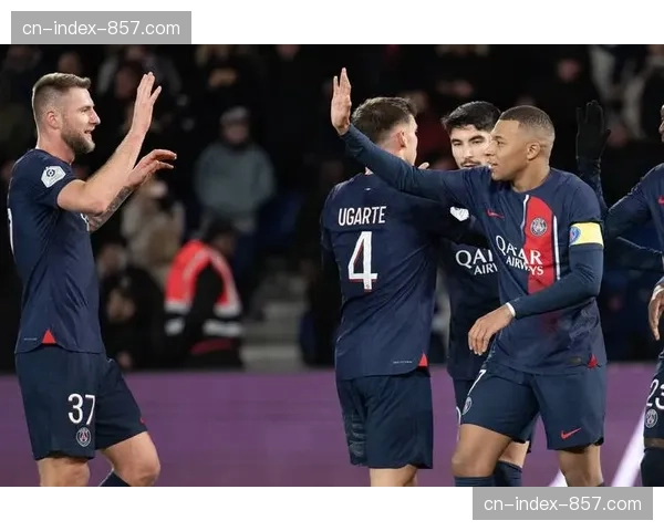 实时：巴黎vs摩纳哥，姆巴佩点射破门，大巴黎半场1-0领先